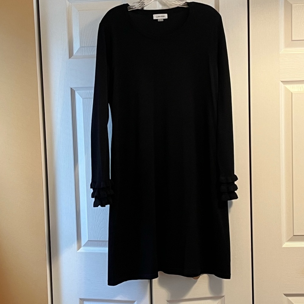 Calvin Klein women’s black sweater dress with sleeve detail at cuffs - XL